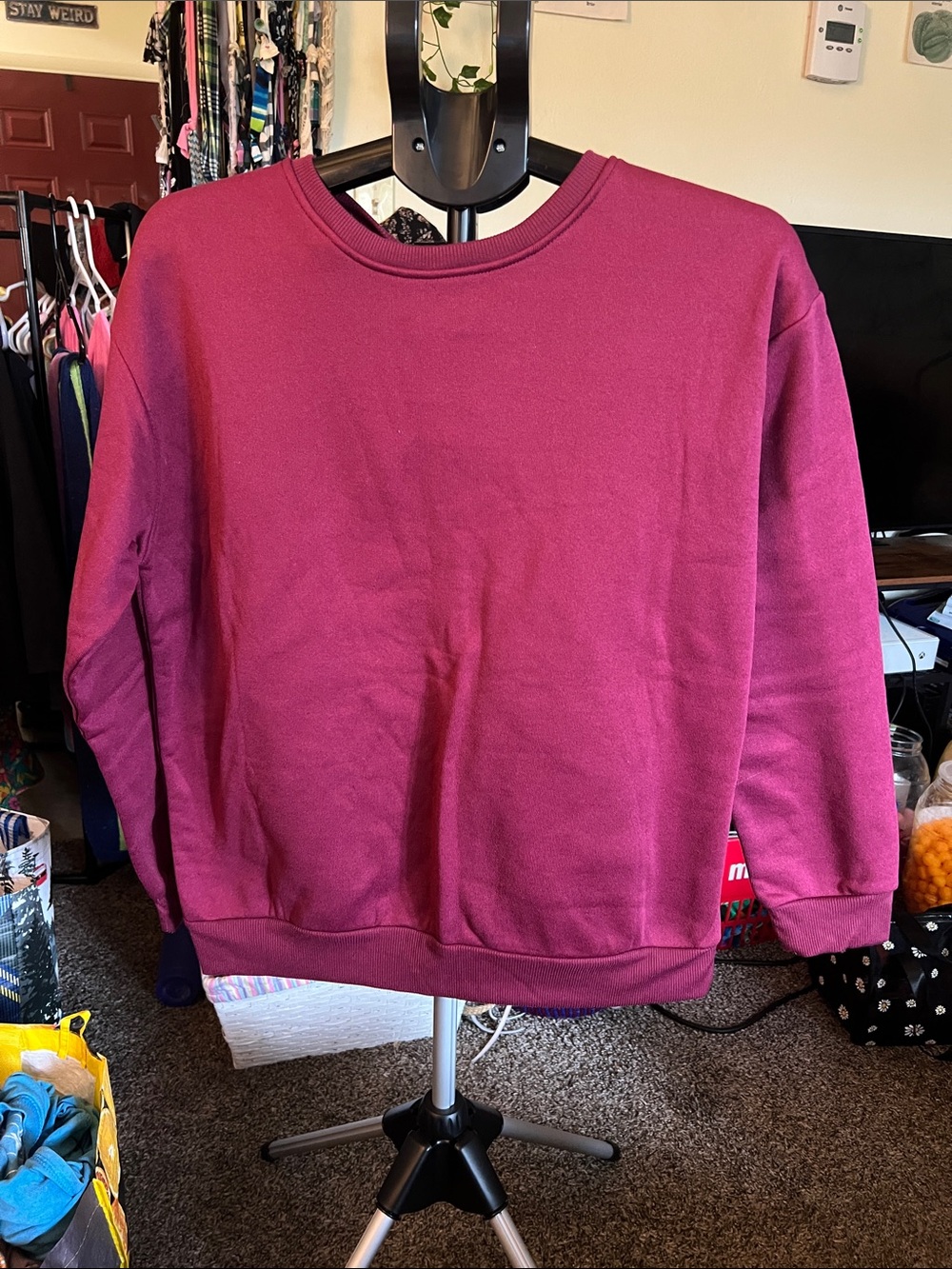 SHEIN burgundy polyester sweatshirt in a L #shein #cozy